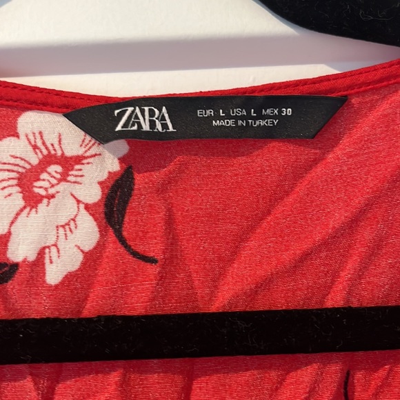 Zara Red Floral Buttondown Top size L - Picture 6 of 9